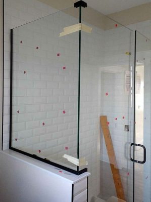 Custom Residential Glass Shower Doors - 44310